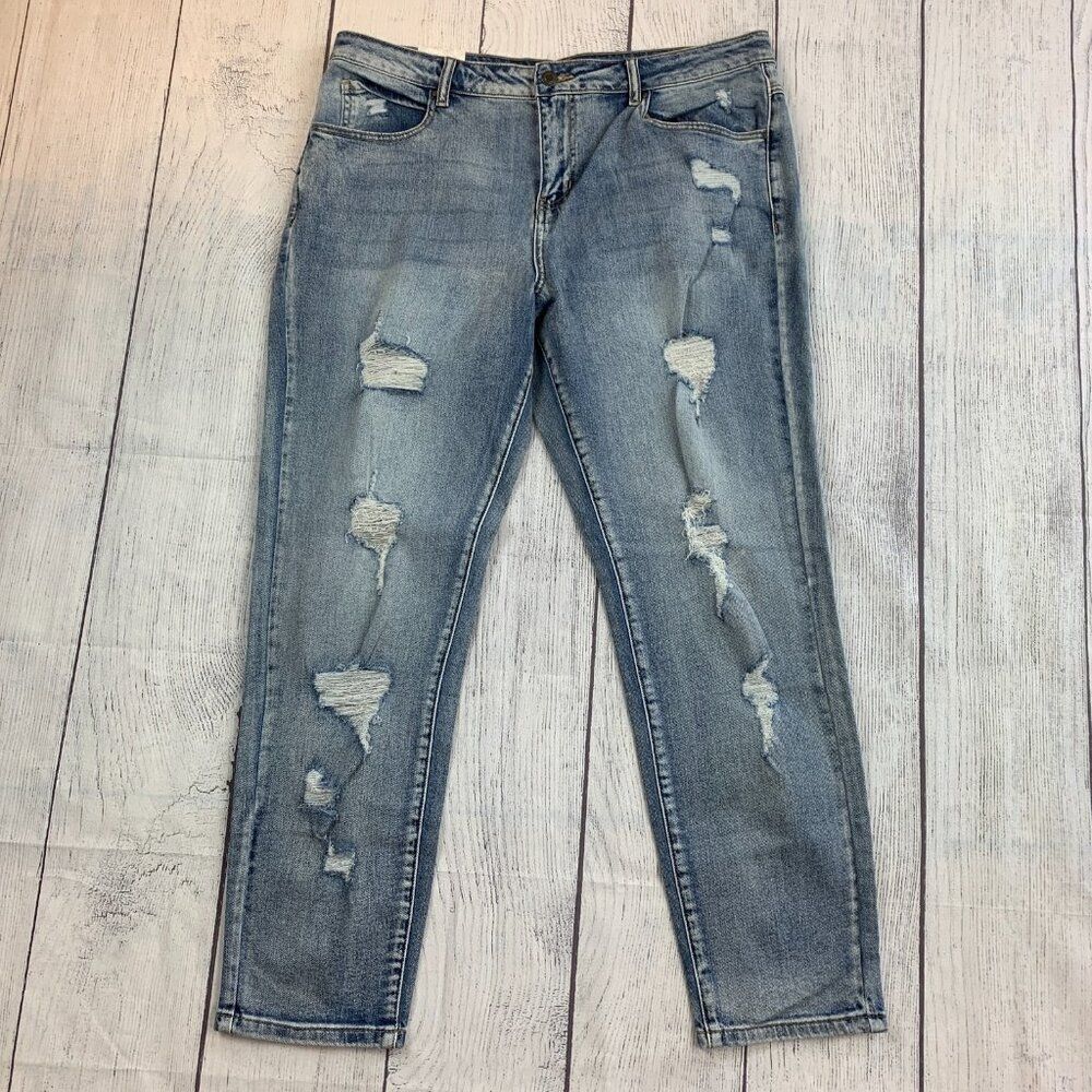 Grace & Lace sz 14 Jeans Light Wash Distressed Stretch New NWT